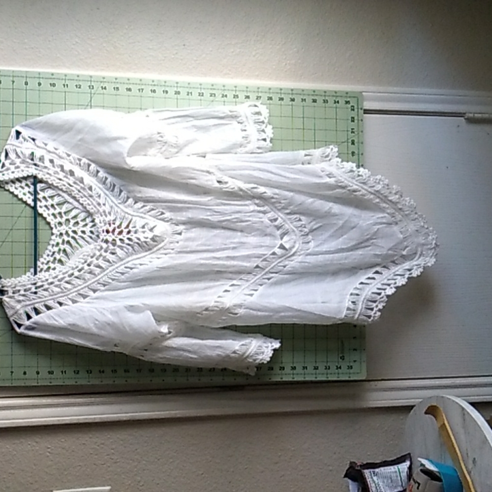 Knit Top Vivid Importers 2X White